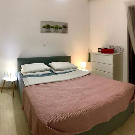 Marina Apartment Артеміда Екстер'єр фото